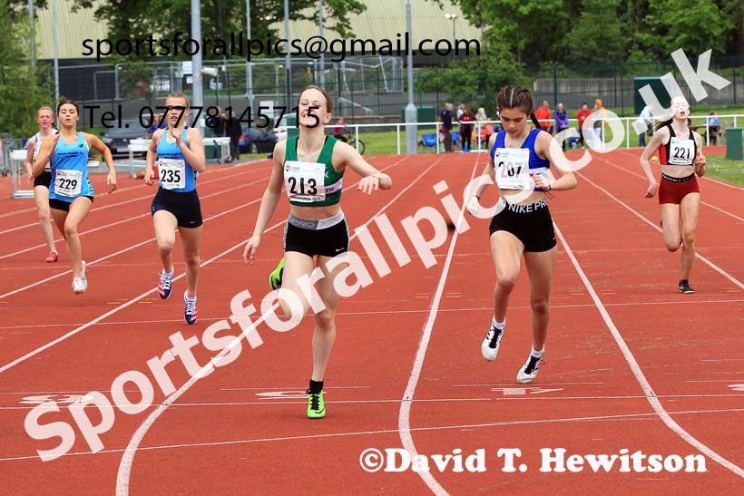Women and Girls 300 metres, 2022 North Eastern Track and Field Champs., Middlesbrough. David T. Hewitson/Sports for All Pics